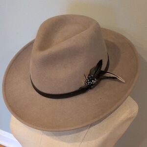 Monte Carlo Hat Company Mountainland Classic Tan Felt Hat Women's Meduim